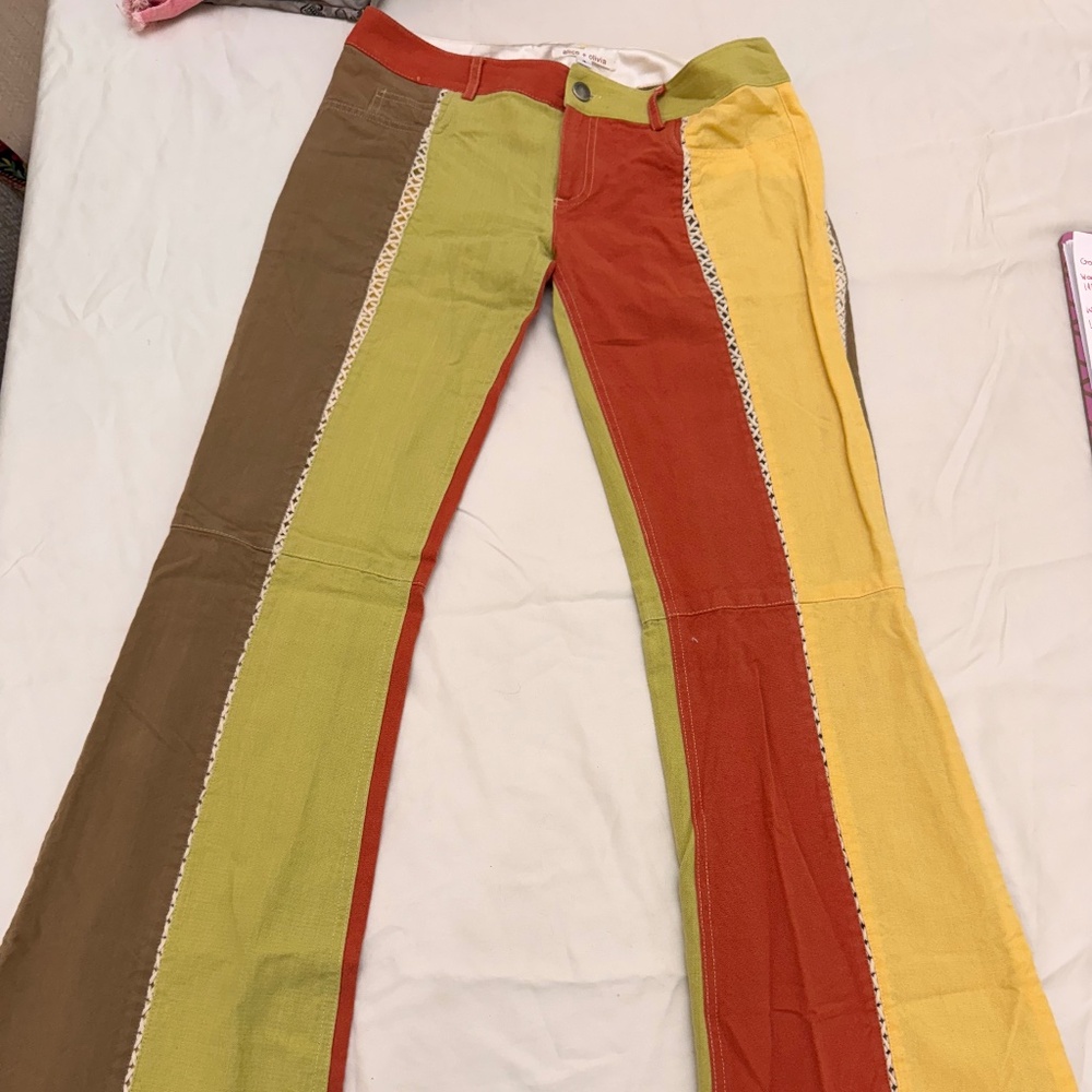 Alice + Olivia Flare leg low rise block colored pants, Size 4, Multicolored